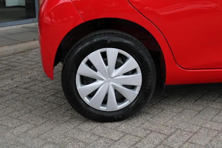 Toyota Aygo 1.0 VVT-i x-fun , 1e Eigenaar en Dealer onderhouden afbeelding 6