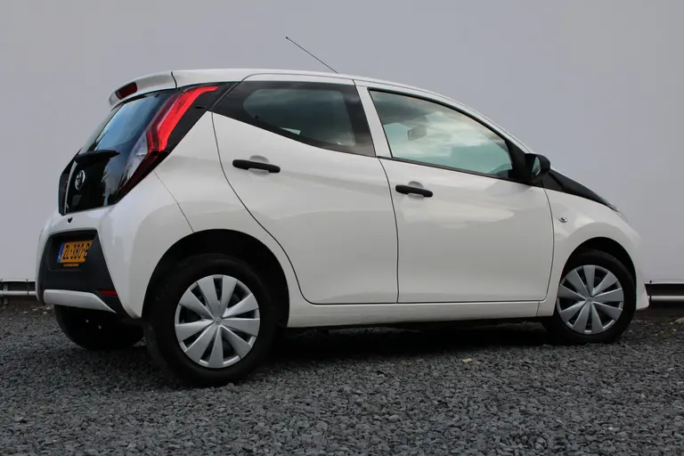 Toyota Aygo 1.0 VVT-i x-fun Bluetooth, Elektrische Ramen, Airco afbeelding 9