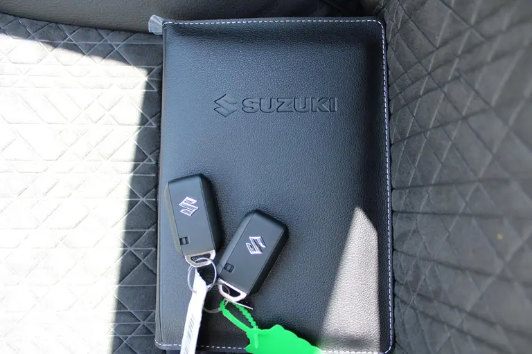 Suzuki Vitara 1.5 Hybrid Style Demo Voordeel, Parkeersensoren Draadloos Carplay en Panorama Dak. afbeelding 29