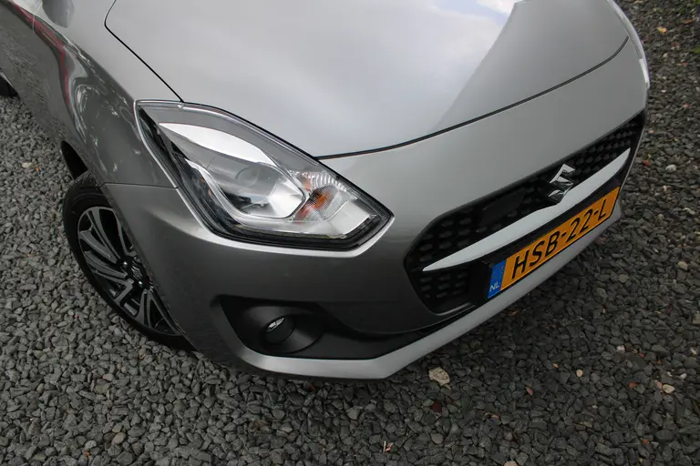 Suzuki Swift 1.2 Style Smart Hybrid, Automaat, Parkeersensoren Cruise-Control, Achteruitrijcamera en Navigatie! 23950 afbeelding 29