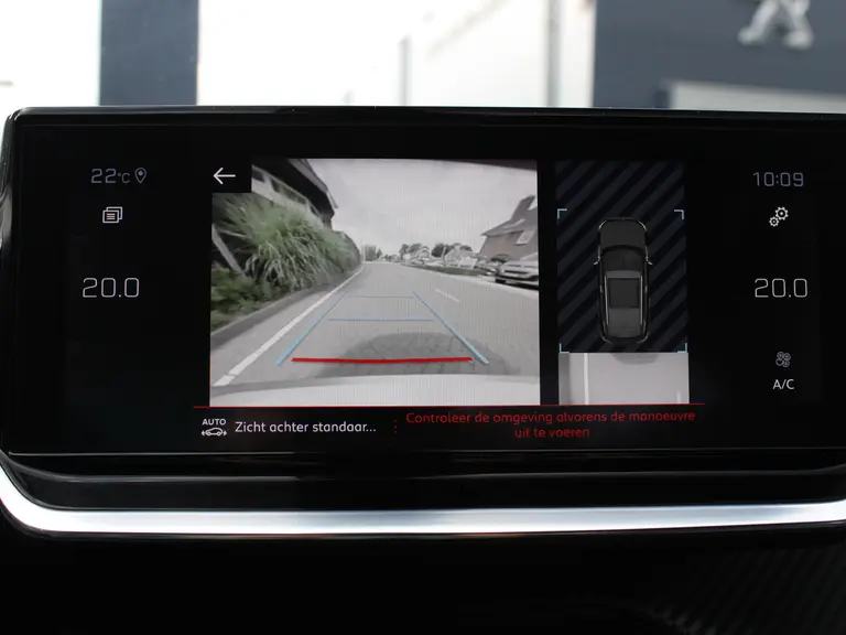 Peugeot 2008 GT-Line 1.2 PureTech 130PK Trekhaak, Navigatie, Achteruitrijcamera, Keyless Start, Parkeersensoren afbeelding 31