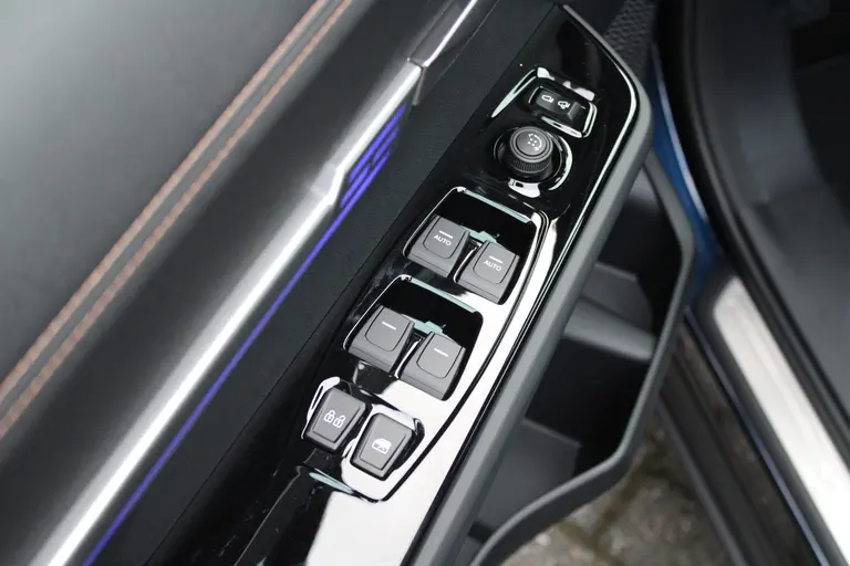 KGM Torres EVX Titanium 73.4 kWh 207pk, Dandy Blue, 20"inch LM velgen, Trekhaak 7 jaar garantie! afbeelding 10