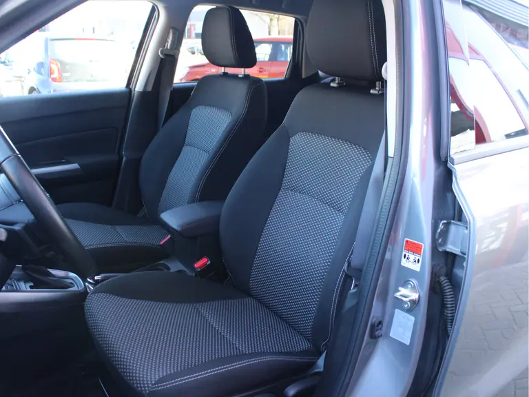 Suzuki Vitara 1.5 Hybrid Select AllGrip Automaat Multimediasysteem, Cruise control adaptief, Climate control, Parkeercamera, Stoelverwarming afbeelding 9