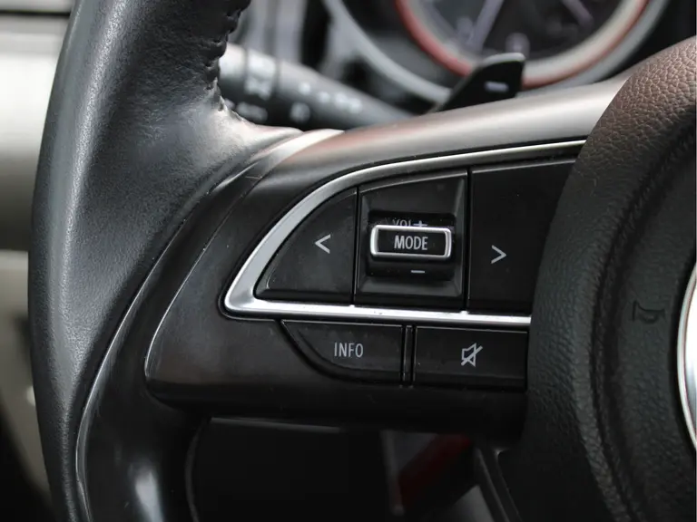 Suzuki Swift 1.2 Style Smart Hybrid Automaat Navigatie, Adaptieve Cruise en Climate Control, Achteruitrijcamera afbeelding 31