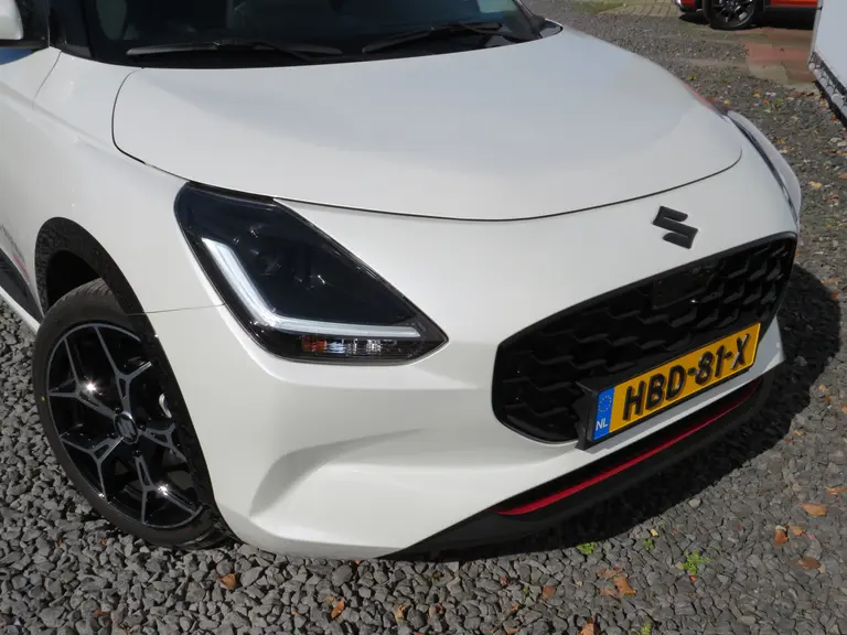 Suzuki Swift 1.2 Style Smart Hybrid Dodehoek Detector, Suzuki Body Kit Piano Black Demo Voordeel! afbeelding 35