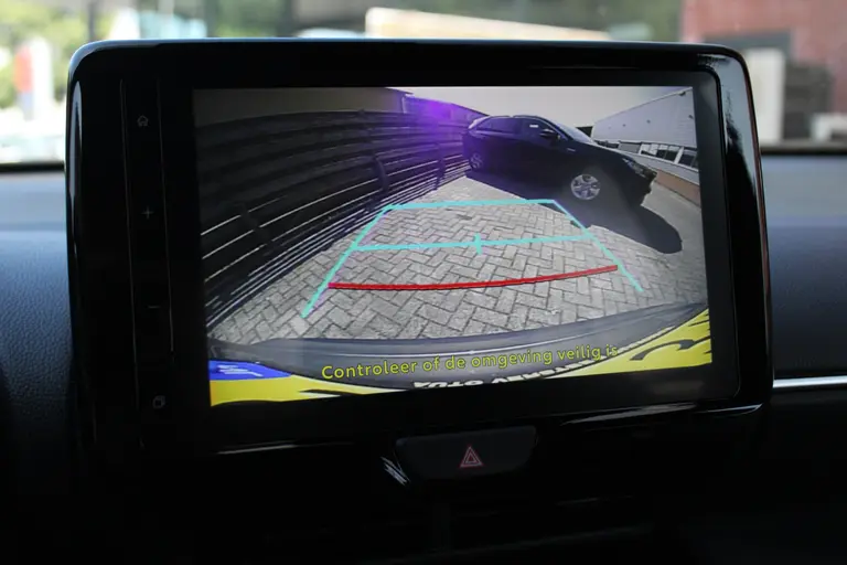 Toyota Yaris Cross 1.5 Hybrid Dynamic Automaat Achteruitrijcamera, Bluetooth, Airco Automatisch, Cruise Control Adaptief, Navigatie afbeelding 9