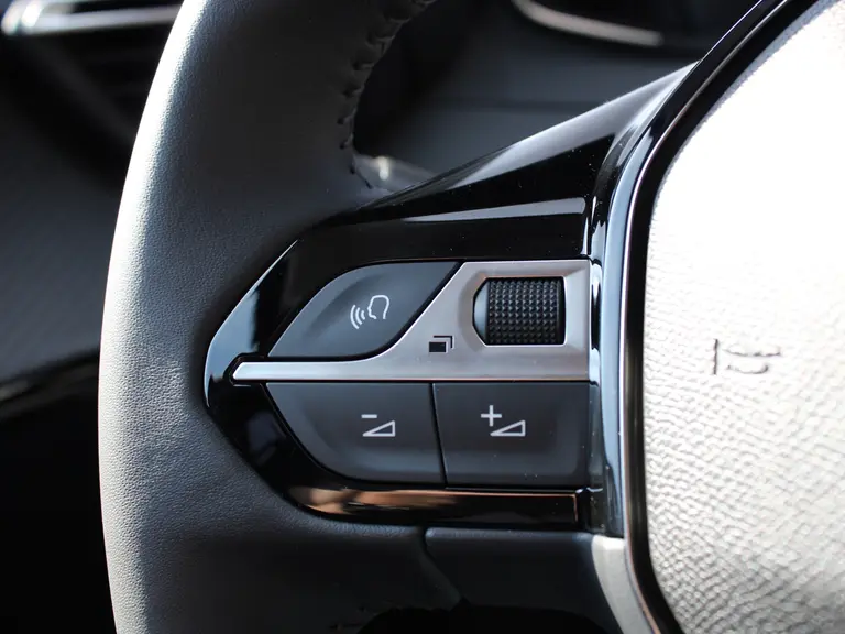 Peugeot 208 1.2 PureTech 100PK Allure Navigatie, Stoelverwarming, Camera achter, Parkeerhulp voor & Achter, Lichtmetalen velgen afbeelding 28