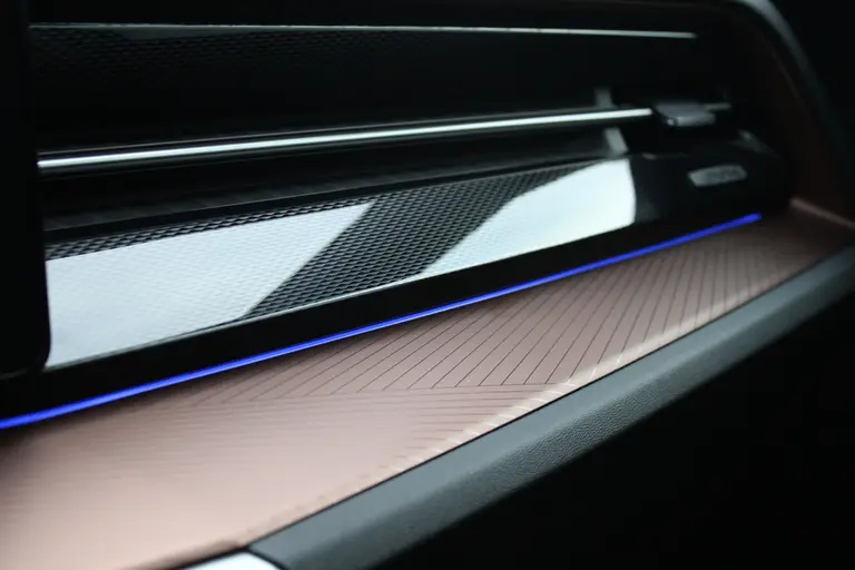 KGM Torres EVX Titanium 73.4 kWh 207pk, Dandy Blue, 20"inch LM velgen, Trekhaak 7 jaar garantie! afbeelding 18