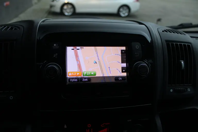 Citroën Jumper 30 2.2 BlueHDi 140 L1H1 Control Economy Climate control, Trekhaak, Navigatie, Camera, Bluetooth handsfree, Imperiaal, Sidebars, afbeelding 17