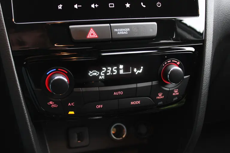 Suzuki Vitara 1.4 Boosterjet Select Smart Hybrid Adaptieve Cruise en Climate Control, Navigatie, Achteruitrijcamera afbeelding 20