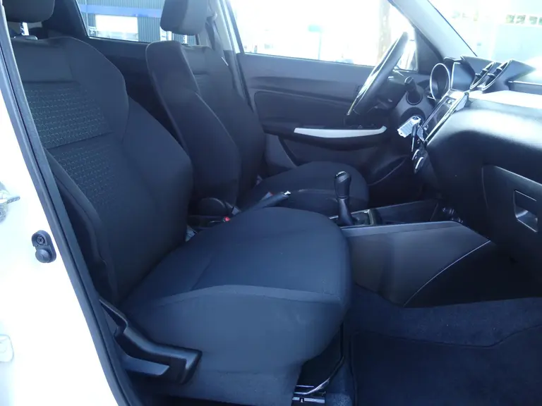 Suzuki Swift 1.2 Select Smart Hybrid Trekhaak, Cruise Control, Apple Carplay, Android Auto, Navigatie, Achterspoiler afbeelding 20