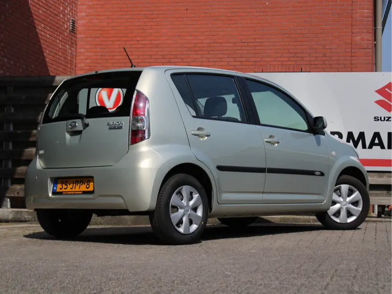 Daihatsu Sirion 2 1.0-12V Premium 70PK Elektrische Ramen Voor en Achter, afbeelding 9