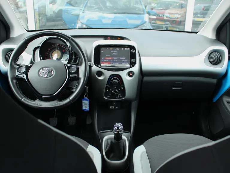 Toyota Aygo 1.0 VVT-i x-nav Achteruitrijcamera, Navigatie, Airco, Bluetooth afbeelding 16