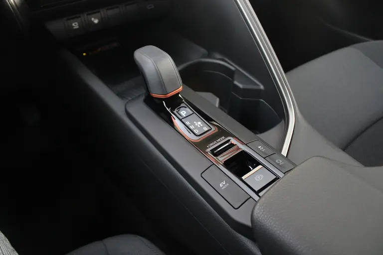 Toyota C-HR 1.8 Hybrid 140 First Edition Automaat 360° Camera, Elektrische Achterklep, Draadloze Carplay\Android Auto, Keyless Go afbeelding 24