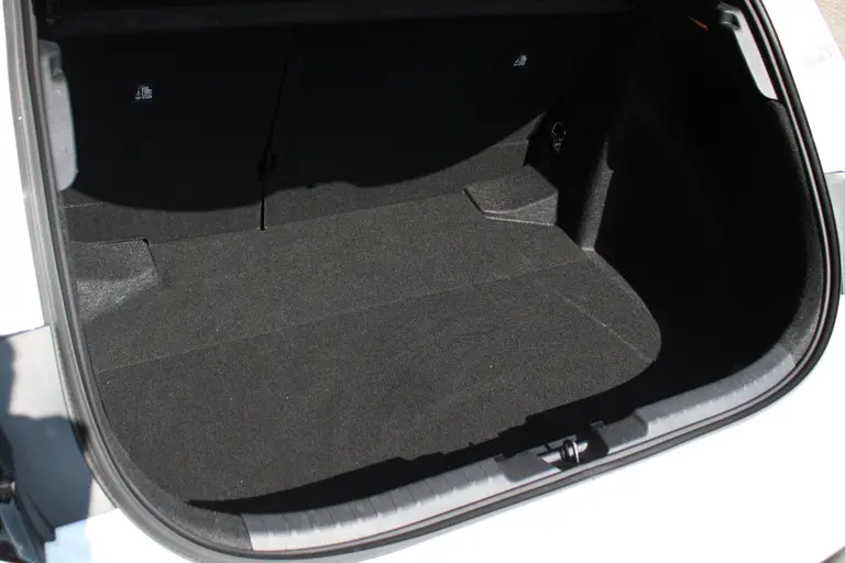 Toyota Corolla 1.8 Hybrid First Edition Automaat Achteruitrijcamera, Parkeersensoren Voor/Achter, Stoelverwarming, Cruise Control Adaptief, Climate Control afbeelding 19
