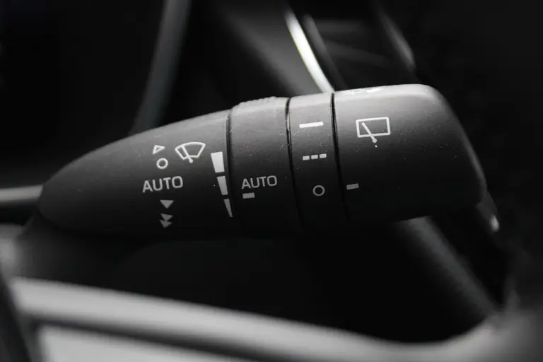 Suzuki Swace 1.8 Hybrid Style Automaat 140PK All-Season Banden, Adaptieve Cruise Control, Navigatie, Stuur Verwarmd, Voorruitverwarming, Draadloze Telefoonlader afbeelding 39