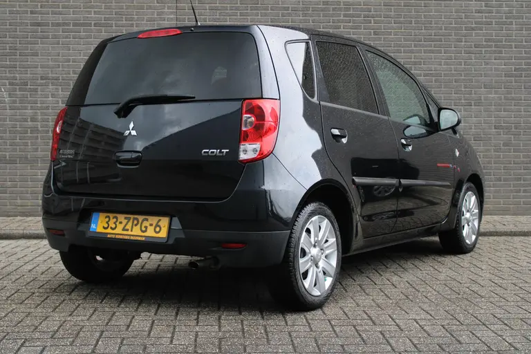Mitsubishi Colt 1.3 Edition Two airco, cruise control, lichtmetalen velgen afbeelding 4