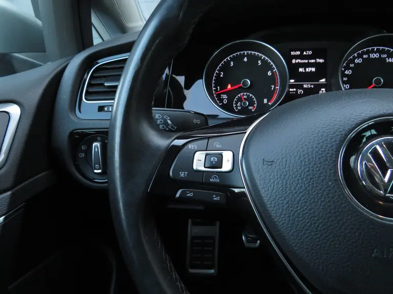 Volkswagen Golf 1.2 TSI Highline, Trekhaak, Parkeersensoren, Navigatie afbeelding 28