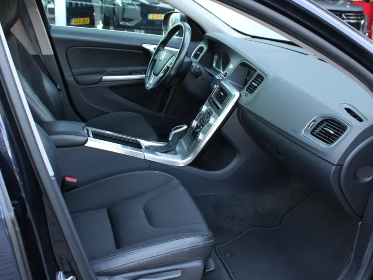 Volvo S60 1.5 T2 Nordic+ Automaat afbeelding 33