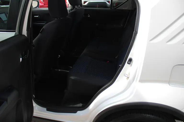 Suzuki Ignis 1.2 Smart Hybrid Style , Stijl, Navigatie, Cruise Control, Climate Control, Keyless Entry afbeelding 12