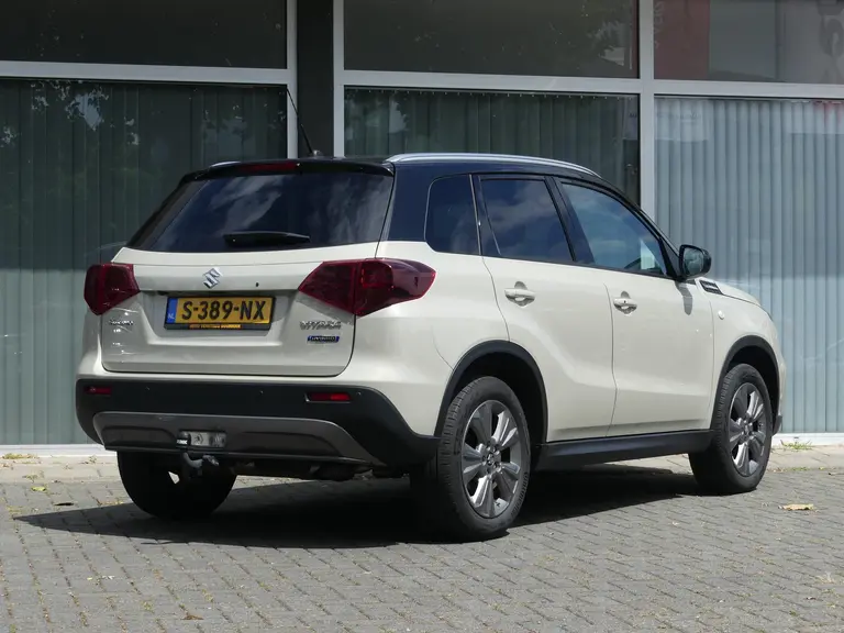 Suzuki Vitara 1.5 Hybrid Select, Automaat, Trekhaak Achteruitrij camera, Cruise Control afbeelding 4