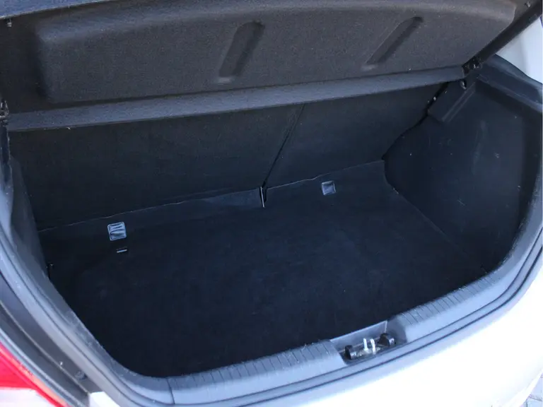 Hyundai i20 1.2i i-Motion 5-Deurs Afneembare Trekhaak, Airco, Parkeersensoren Achter, Radio/CD Speler afbeelding 8