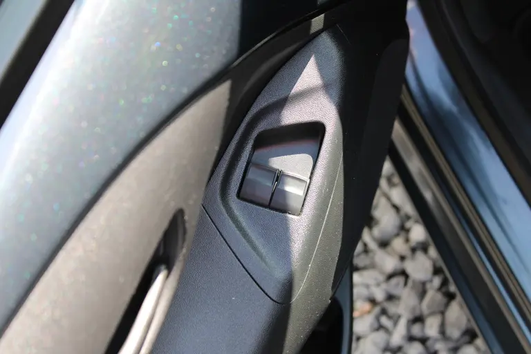 Toyota Aygo 1.0 VVT-i x-fun Elektr. ramen voor, Start/Stop Systeem, Airco, All-Season banden afbeelding 12
