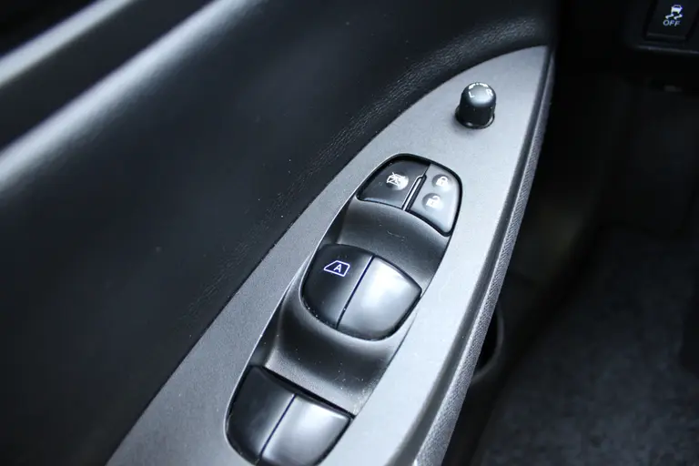 Nissan Pulsar 1.2 DIG-T Visia, Cruise Control en Bluetooth. afbeelding 19
