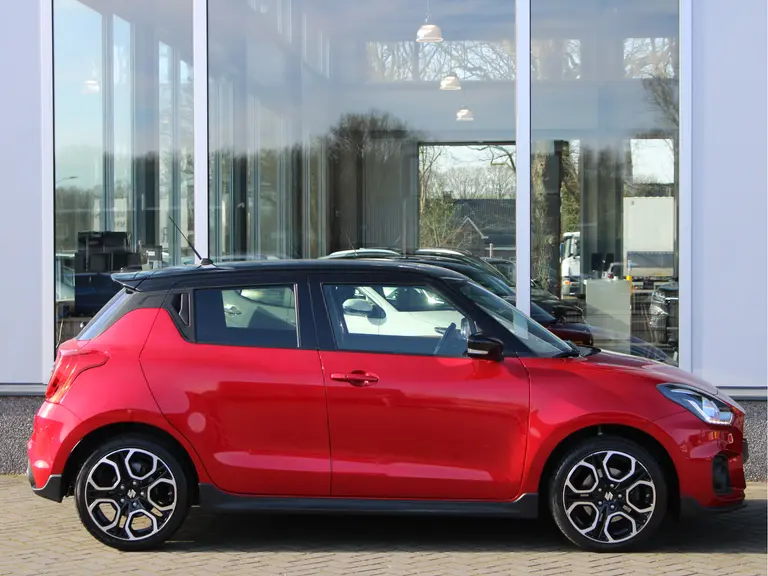 Suzuki Swift 1.4 Sport Smart Hybrid 6-Versnellingsbak, Origineel Nederlands, Navigatie, Cruise en Climate Control afbeelding 16