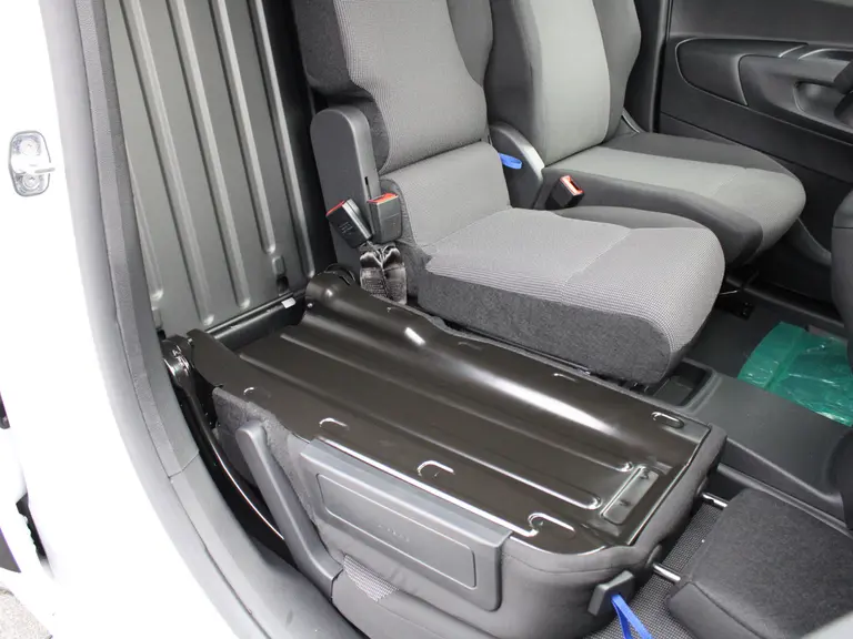 Peugeot Partner 1.5 BlueHDi 130PK EAT8 Automaat L1 White & Black Edition, Navigatie, Airconditioning, Camera Achter + Zijkant, Parkeerhulp voor & achter, Trekhaak afbeelding 45