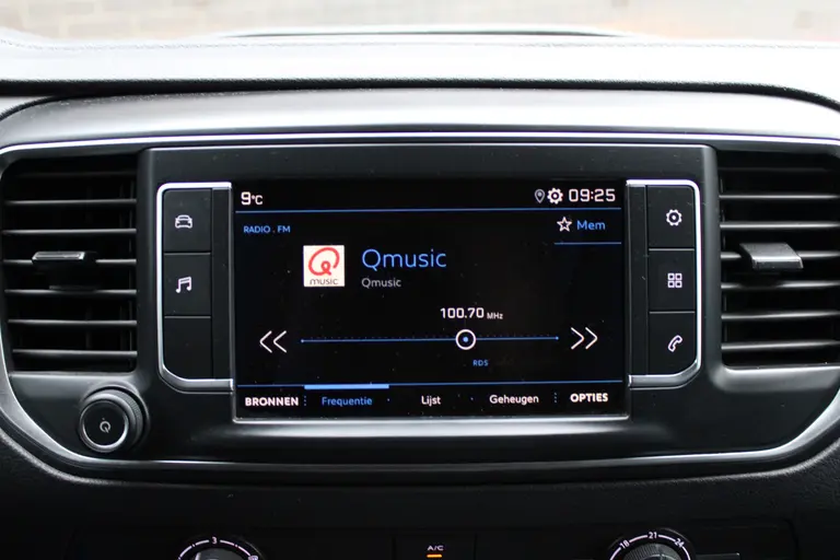 Peugeot Expert 2.0 BlueHDI 120 Standard Premium Airco, Cruise control, Trekhaak, Apple Carplay/Android auto, Bluetooth handsfree, afbeelding 17