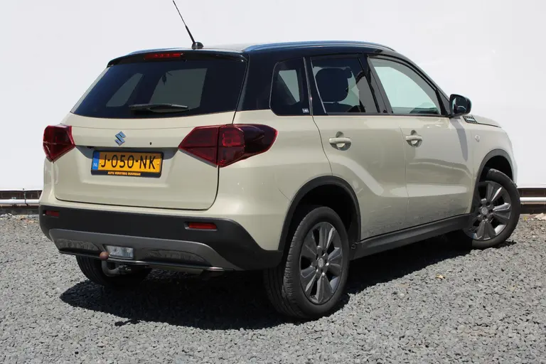 Suzuki Vitara 1.0 Boosterjet Select Achteruitrijcamera, Trekhaak, Navigatie, Cruise Control afbeelding 2