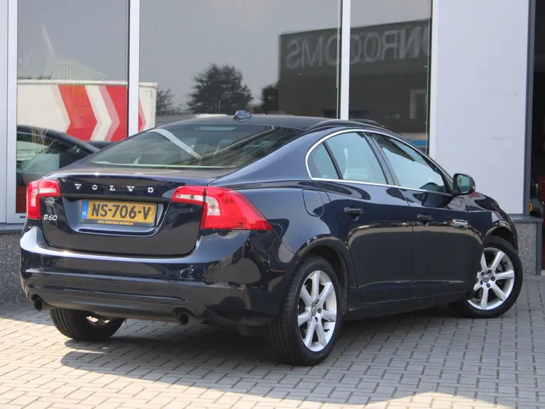Volvo S60 1.5 T2 Nordic+ Automaat afbeelding 3
