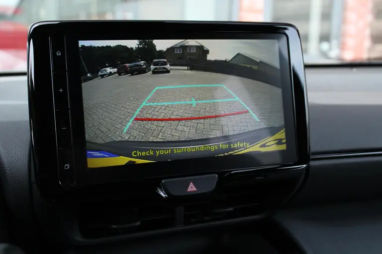 Toyota Yaris Cross 1.5 Hybrid Explore Achteruitrijcamera, Cruise Control Adaptief, Navigatie, Stoelverwarming afbeelding 25