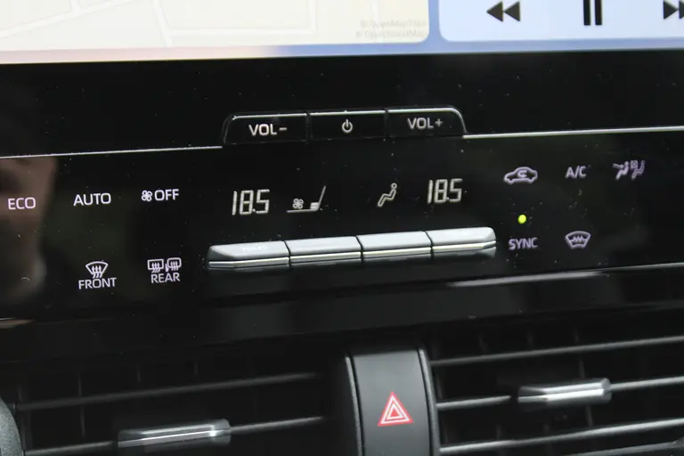 Toyota Bz4x Dynamic 71 kWh Automaat 3-fase Stuurverwarming, Elektrische bestuurdersstoel, Navigatie, Rondomzicht camera afbeelding 34