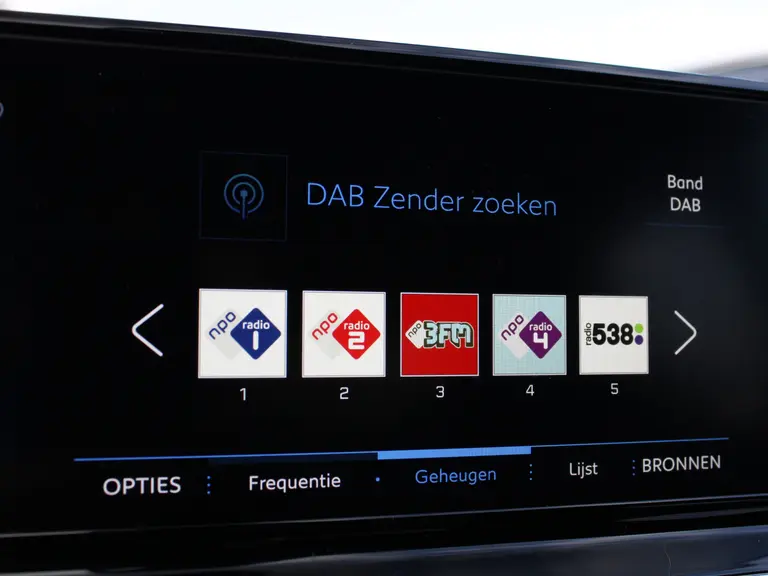 Peugeot 208 1.2 PureTech 100PK GT Navigatie, Parkeerhulp voor & achter, Zwart dak, Camera Achter afbeelding 22