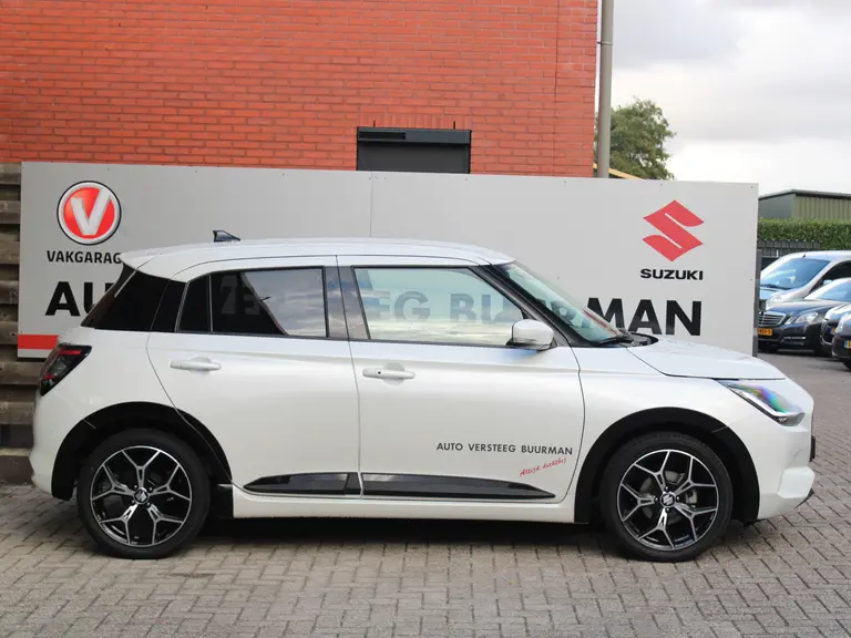 Suzuki Swift 1.2 Style Smart Hybrid GT-Styling Pakket, Navigatie, Parkeersensoren, Adaptieve Cruise Control, Draadloos Apple Carplay/Android Auto afbeelding 12