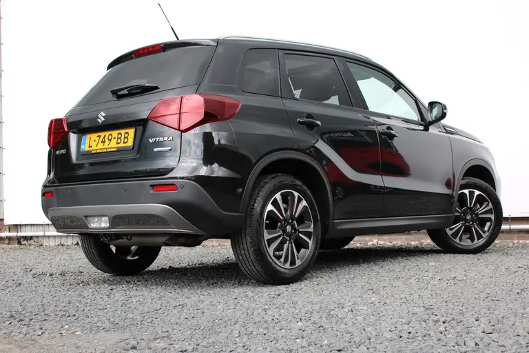 Suzuki Vitara 1.4 Boosterjet Style Smart Hybrid Navigatie, Parkeersensoren voor en achter, Stoelverwarming, Achteruitrijcamera afbeelding 10