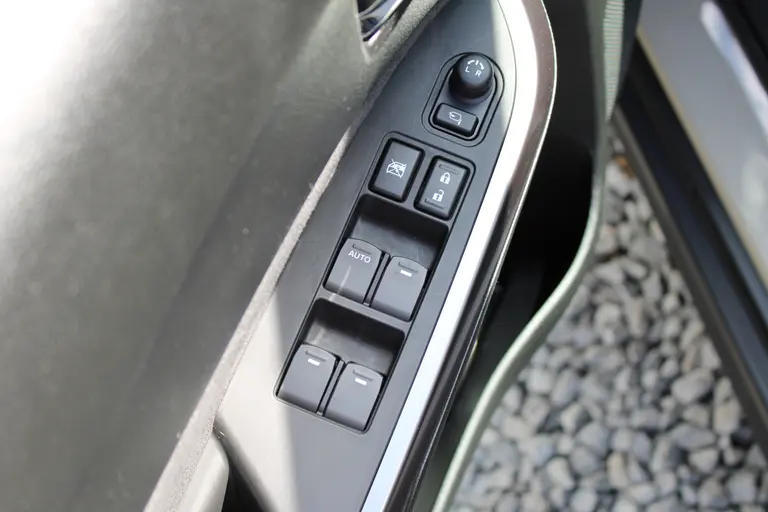 Suzuki Vitara 1.5 Hybrid Style, Automaat, Panoramadak, 6 jaar GARANTIE, Navigatie en Draadloos Applecarplay / Androidauto afbeelding 12