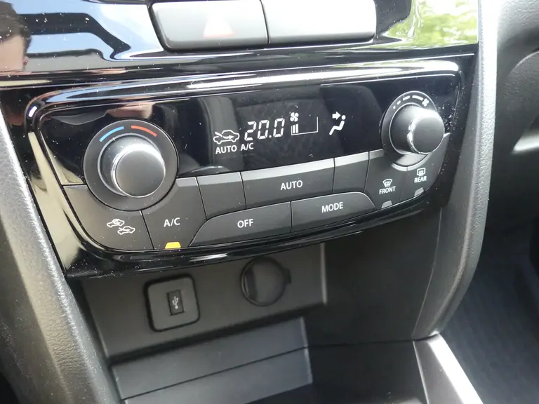 Suzuki Vitara 1.4 Boosterjet Style Smart Hybrid Panorama-dak, Trekhaak Schuif/Kanteldak, Navi, Bekleding half leder afbeelding 21