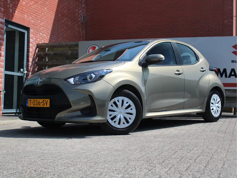 Toyota Yaris 1.0 VVT-i Active Achteruitrijcamera, Bluetooth, Cruise Control Adaptief, Airco afbeelding 8