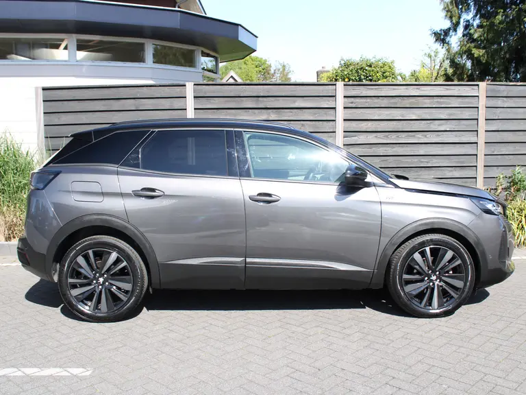 Peugeot 3008 GT 1.2 PureTech 130PK EAT8 Automaat Navigatie, Achteruitrijcamera, Keyless, Stoelverwarming, Elektrische Kofferbak afbeelding 8