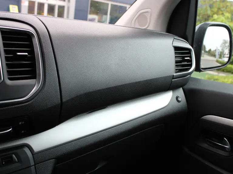 Peugeot Expert 2.0 BlueHDI 145PK EAT8 Automaat Standard Asphalt Navigatie, Trekhaak, Achteruitrijcamera, Parkeersensor Achter, Climate Control, Cruise Control, Lederen Bekleding afbeelding 31
