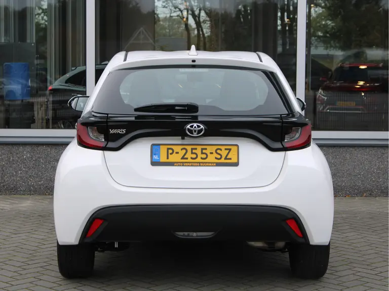 Toyota Yaris 1.0 VVT-i Active Cruise Control, Airco, Lichtmetalen Velgen, Bluetooth, Achteruitrijcamera afbeelding 15