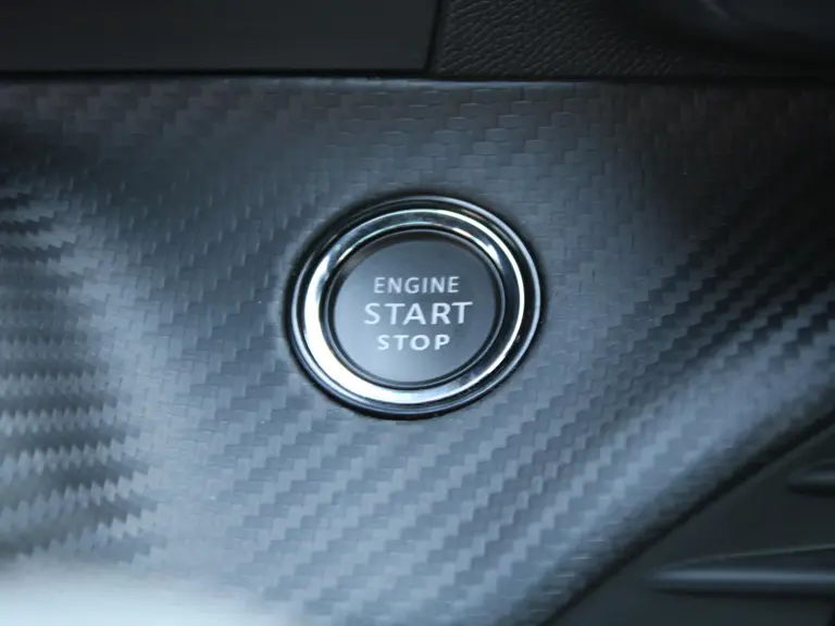 Peugeot 208 GT 1.2 PureTech 100PK Navigatie, Panoramadak, Keyless start, Achteruitrijcamera, Apple CarPlay-Android Auto, Parkeersensoren voor & achter afbeelding 27