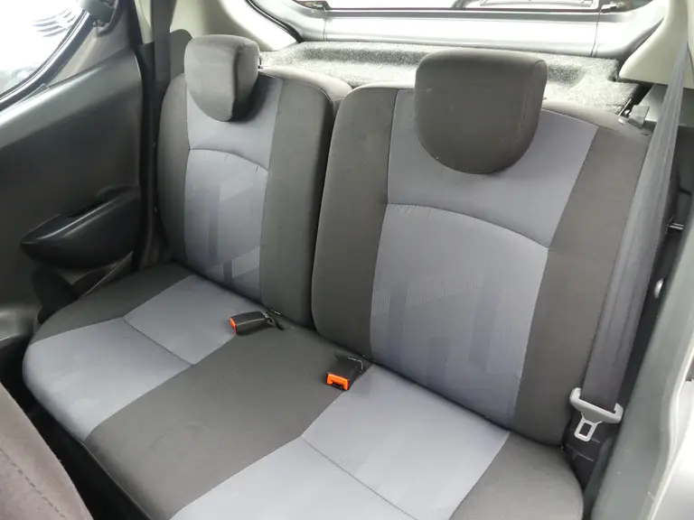 Suzuki Alto 1.0 Comfort EASSS Airconditioning, Stootlijsten, Centrale deurvergrendeling afbeelding 19