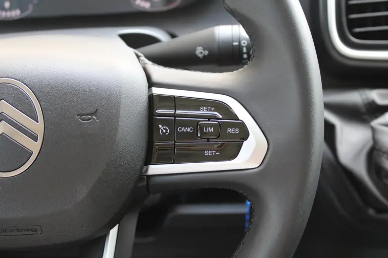 Citroën Jumper 2.2 BlueHDi 120 S&S L2H1 3.0t Airco, Achteruitrijcamera, Cruise Control, Trekhaak afbeelding 17