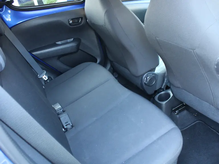 Peugeot 108 1.0 e-VTi 72PK Active 5DRS Airco, Extra getint glas, Bluetooth, LED Dagrijverlichting, Audio, Mistlampen voor afbeelding 24