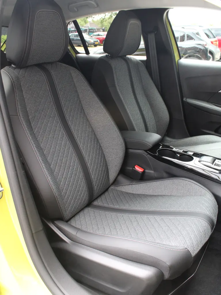 Peugeot 208 Hybrid 100PK e-DCS6 Allure Automaat Navigatie, Camera achter, Stoelverwarming afbeelding 28