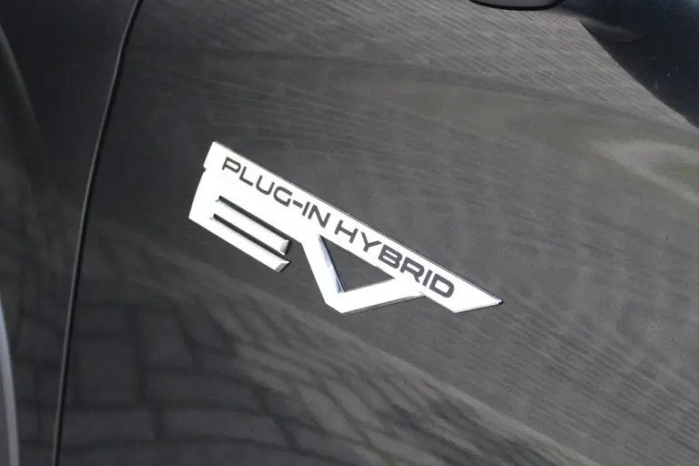 Mitsubishi Outlander 2.4 PHEV First Edition 20" LM velgen, Stuur+stoelverwarming, Standkachel, Premium audio, PDC V+A, afbeelding 15